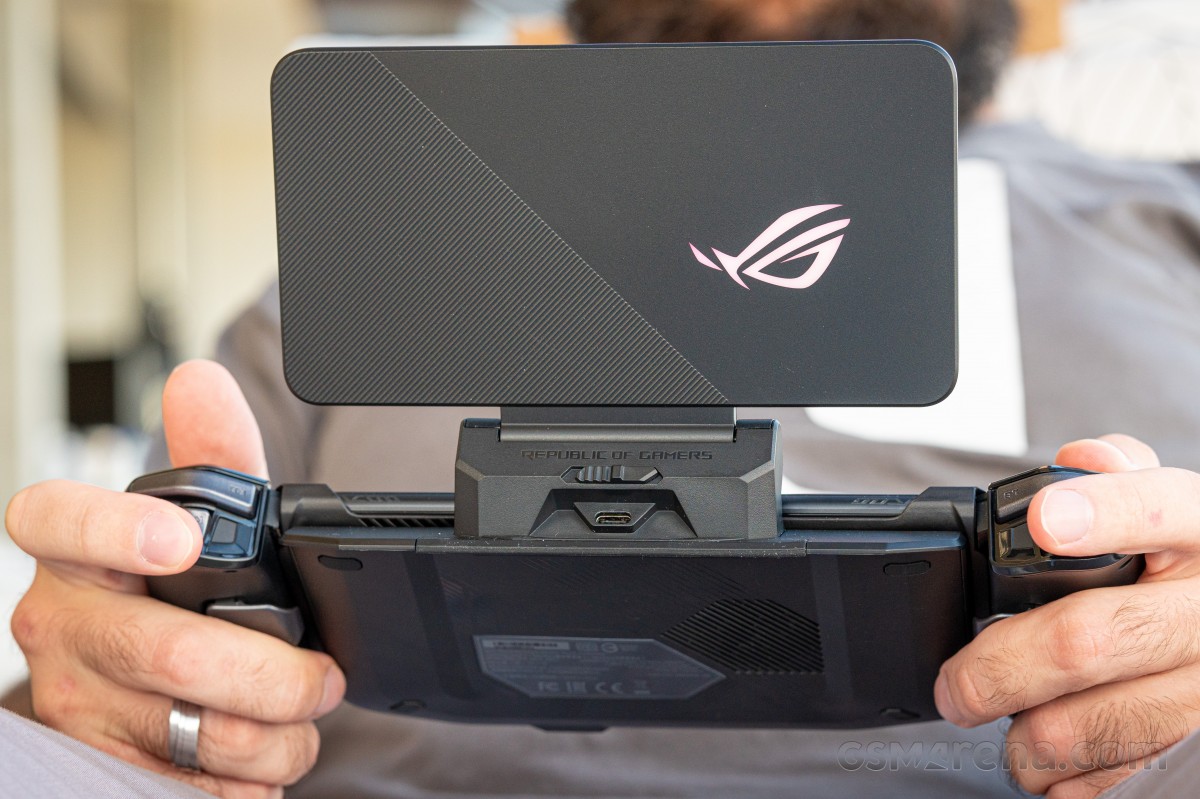 ASUS ROG Kunai 3 Gamepad & TwinView Dock 3 review: TwinView Dock 3