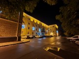 Low-light comparison, ultra wide cam, Night mode: Galaxy S20 FE - f/2.2, ISO 250, 1/4s - Samsung Galaxy S20 FE 5G review