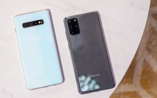 Left: Samsung Galaxy S20+, Right: Samsung Galaxy S10+