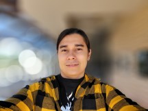 Main 12MP camera selfie portrait samples - f/1.8, ISO 40, 1/282s - Samsung Galaxy Z Fold2 review