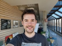 Portraits, scene 3: Mate 30 Pro - f/2.0, ISO 64, 1/120s - Best phones for selfies in January 2020