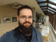 Portrait mode selfies: different intensities and lighting - f/2.0, ISO 50, 1/207s - Sony Xperia 10 II review