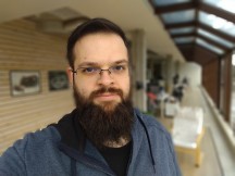 Portrait mode selfies: different intensities and lighting - f/2.0, ISO 50, 1/189s - Sony Xperia 10 II review