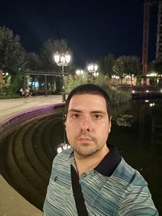 Selfies, nighttime, portrait mode off/on - f/2.3, ISO 400, 1/20s - Xiaomi Mi 10 Pro long-term review