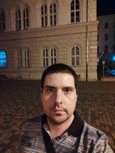 Selfies, nighttime, portrait mode off/on - f/2.3, ISO 1280, 1/14s - Xiaomi Mi 10 Pro long-term review