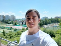 Selfie samples: HDR on - f/2.2, ISO 105, 1/251s - Xiaomi Redmi Note 9 review