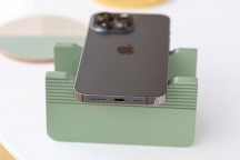 Bottom speaker - Apple iPhone 13 Pro review