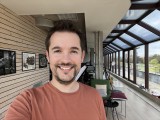 Selfie samples - f/2.2, ISO 25, 1/121s - Apple iPhone 13 Pro review