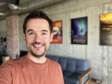 Selfie samples, Portrait mode - f/2.2, ISO 125, 1/60s - Apple iPhone 13 Pro review