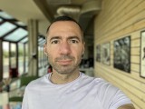 Portrait selfies, 12MP - f/2.2, ISO 50, 1/121s - Apple iPhone 13 review