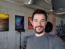 Selfies: Normal - f/1.8, ISO 68, 1/50s - Asus Zenfone 8 Flip review