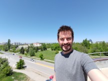 Selfies: Ultrawide - f/2.2, ISO 26, 1/1200s - Asus Zenfone 8 Flip review