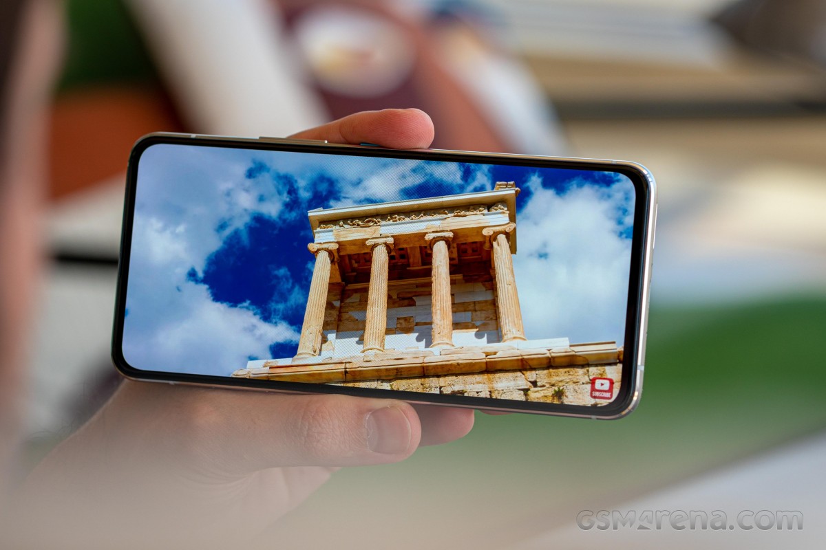 Asus Zenfone 8 Flip review