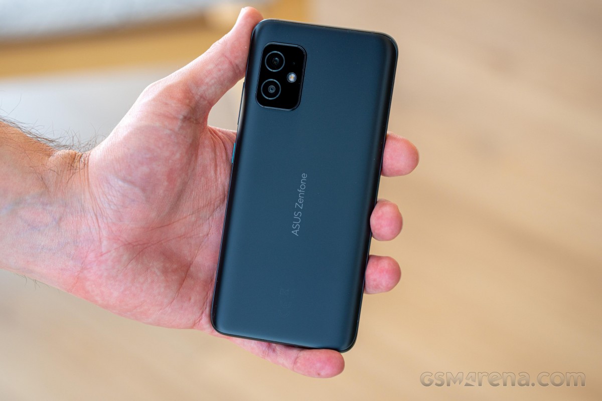 Asus Zenfone 8 review: Design, build, handling