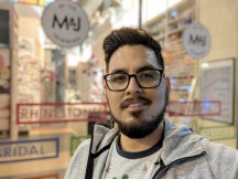 Night Sight selfie portraits - f/2.0, ISO 644, 1/11s - Google Pixel 5a 5g review