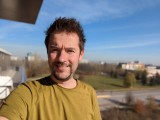 Selfie samples, Portrait mode - f/2.0, ISO 39, 1/2331s - Google Pixel 6 review