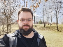 Huawei Mate X2 selfie camera (1x) 16MP, daylight samples - f/2.2, ISO 50, 1/356s - Huawei Mate X2 review
