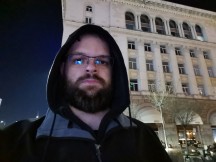 Huawei Mate X2 selfie camera (1x) 16MP, low-light samples - f/2.2, ISO 3200, 1/10s - Huawei Mate X2 review