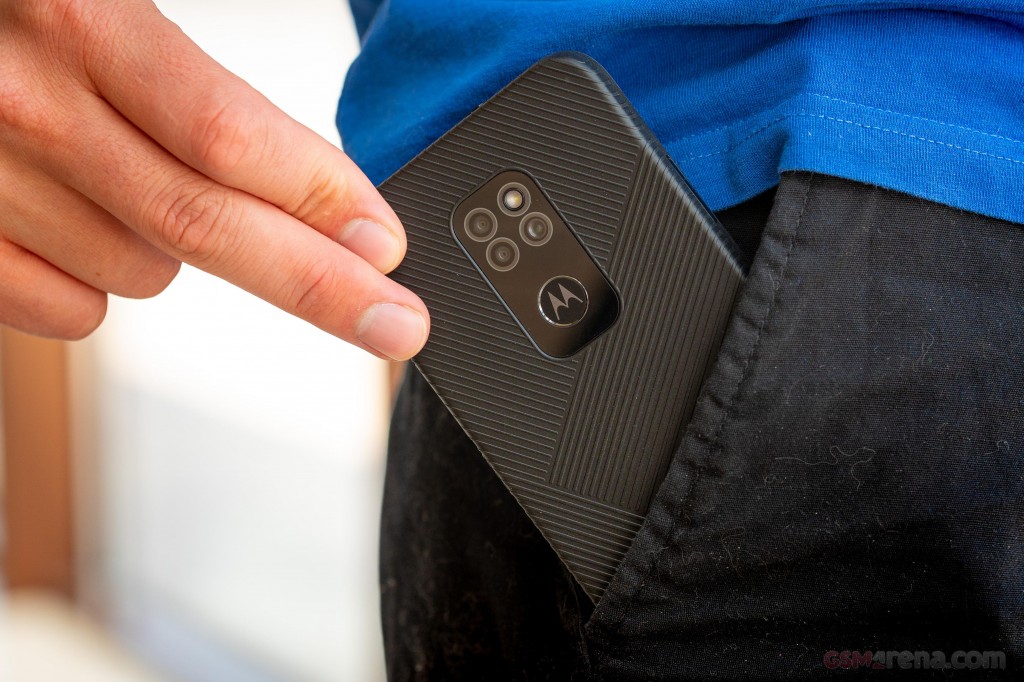 Motorola Defy (2021) pictures, official photos