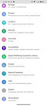 Home screen, grouped notifications and general settings menu - Motorola Moto G10  review