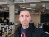 Selfies, 4MP - f/2.2, ISO 100, 1/178s - Moto G9 Power review