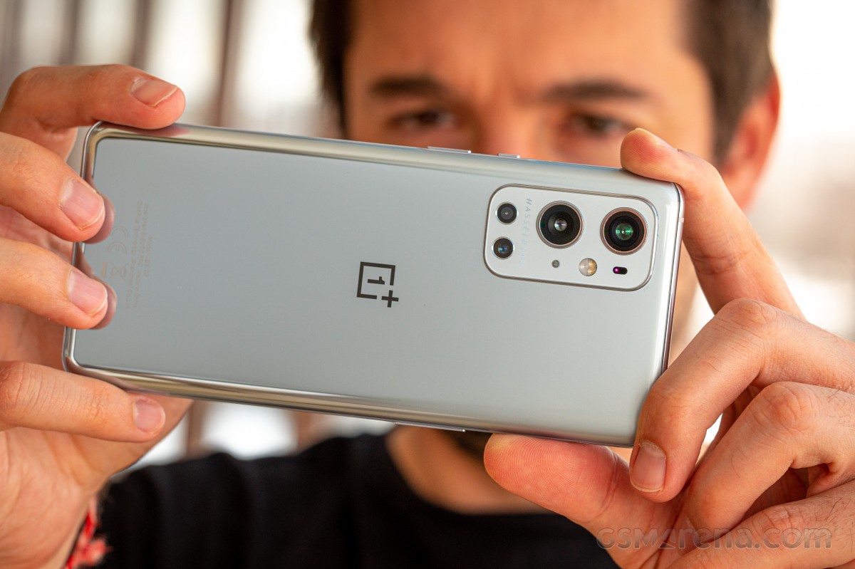 OnePlus 9 and 9 Pro are now receiving their first software update -  GSMArena.com news