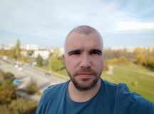 Daytime selfie samples, Portrait Mode off/on - f/2.5, ISO 50, 1/1095s - Poco F3 long-term review