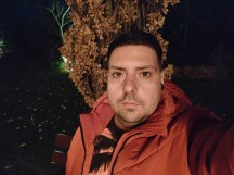 Selfie samples, day and night, Portrait Mode off/on - f/2.2, ISO 3318, 1/25s - Poco X3 Pro long-term review