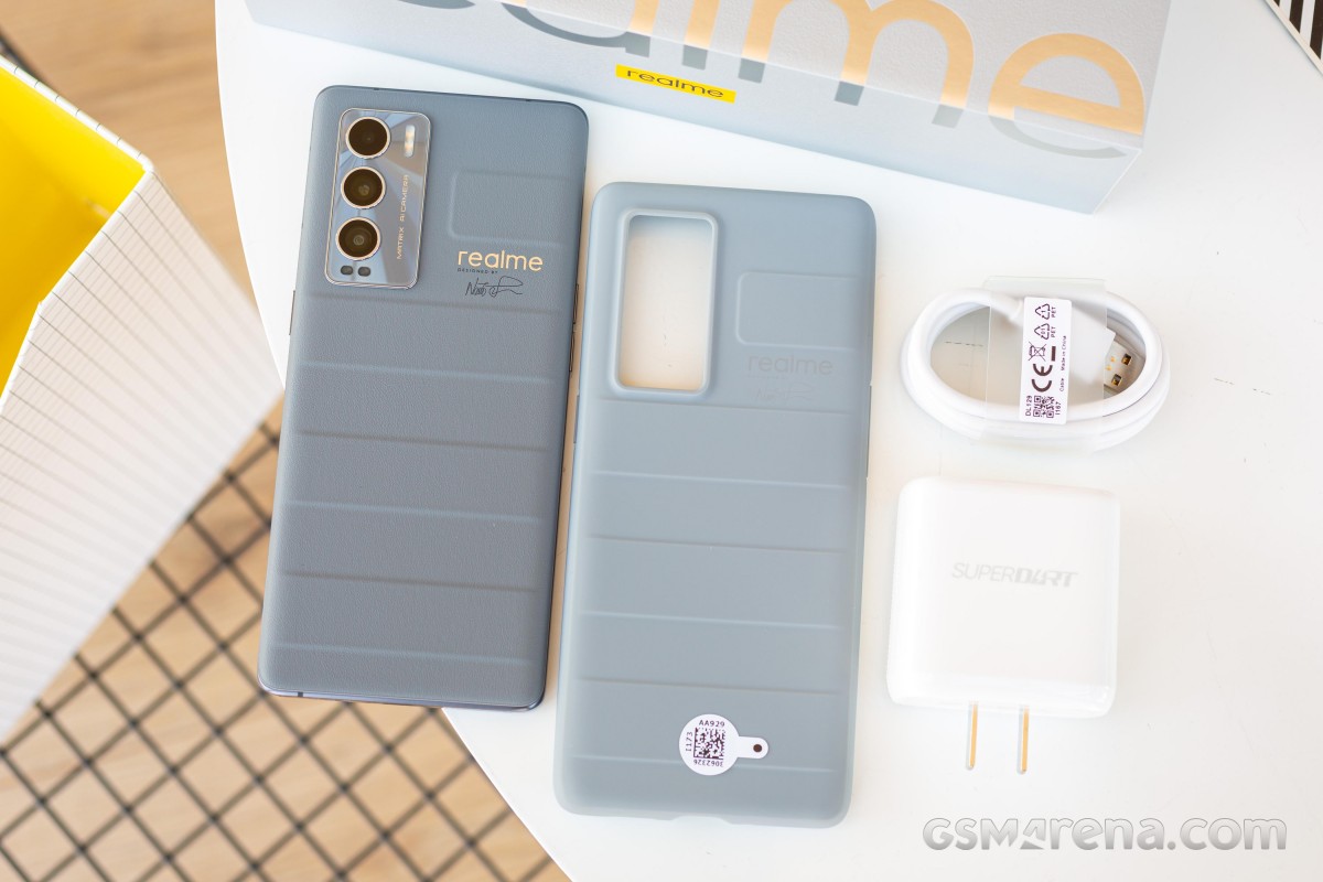 Gt master edition 2. Realme gt 2 Master Edition. Realme gt Master Explorer Edition. Realme gt Master Edition чехол. Realme gt Master Edition чемодан.