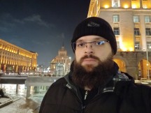 Samsung Galaxy A22: selfie camera low-light sample - f/2.2, ISO 2000, 1/7s - Samsung Galaxy A22 review