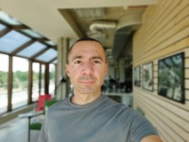 Portrait selfies - f/2.2, ISO 40, 1/133s - Samsung Galaxy A52 5G review