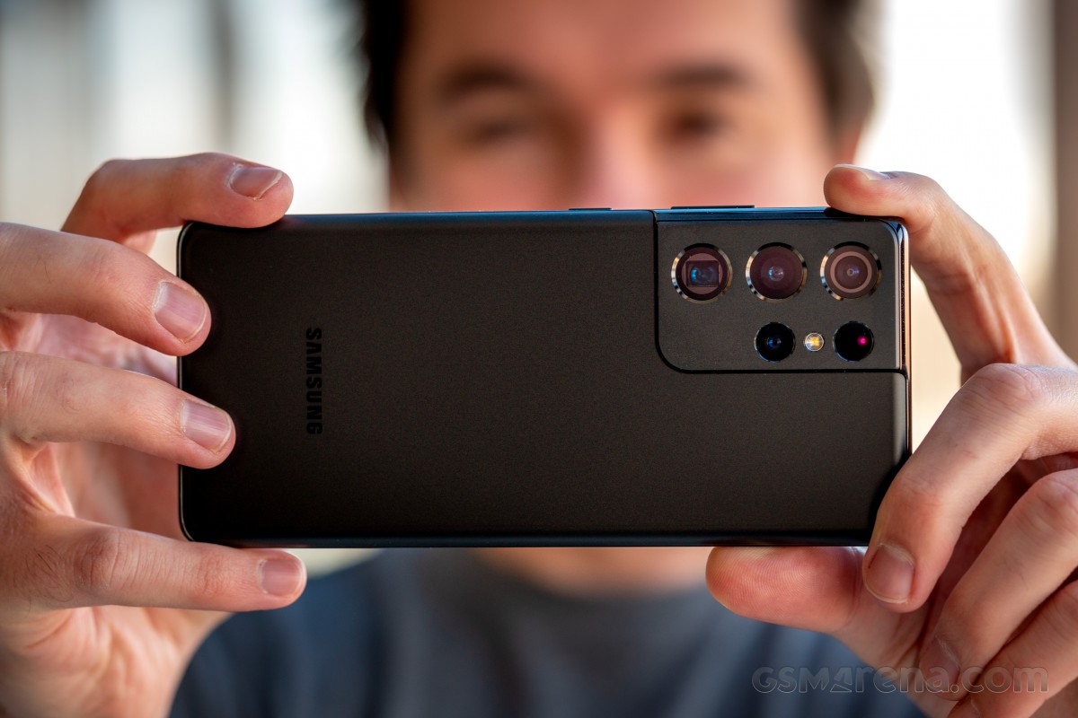 Samsung Galaxy S21 Ultra - Five Cameras, 8K Video, 10x Optical Zoom