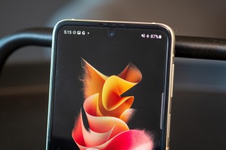 Earpiece is left channel when in portrait orientation - Samsung Galaxy Z Flip3 5G review