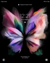 Lock screen: Main display - Samsung Galaxy Z Fold3 5G review