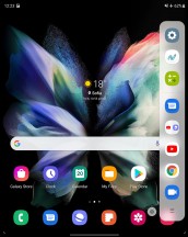 Single row of icons on App panel - Samsung Galaxy Z Fold3 5G review