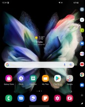 Pinned App panel offers a taskbar experience - Samsung Galaxy Z Fold3 5G review