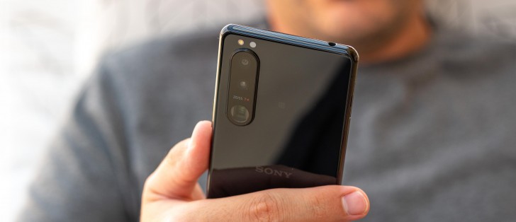 Review: Sony Xperia 5 V  Pocket-friendly Top Phone For Camera