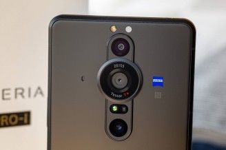 Xperia Pro-I main camera dual aperture: f/4.0 - Sony Xperia Pro-I review