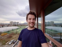 Selfies with rear camera, 0.7x - f/2.2, ISO 64, 1/250s - Sony Xperia Pro-I review