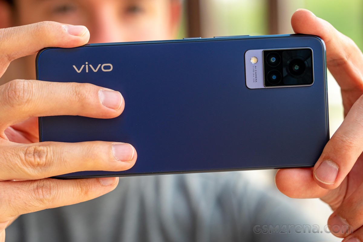 Vivo V21 5G smartphone review - Strong cameras on both sides