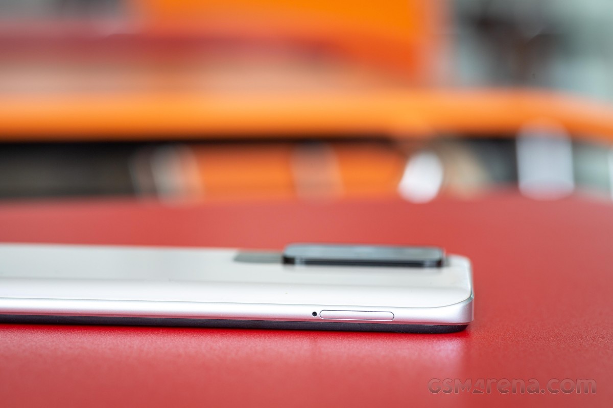 Xiaomi Redmi 10 review: Design and ergonomics