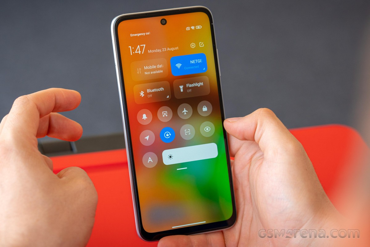 Xiaomi Redmi 10 review: Design and ergonomics