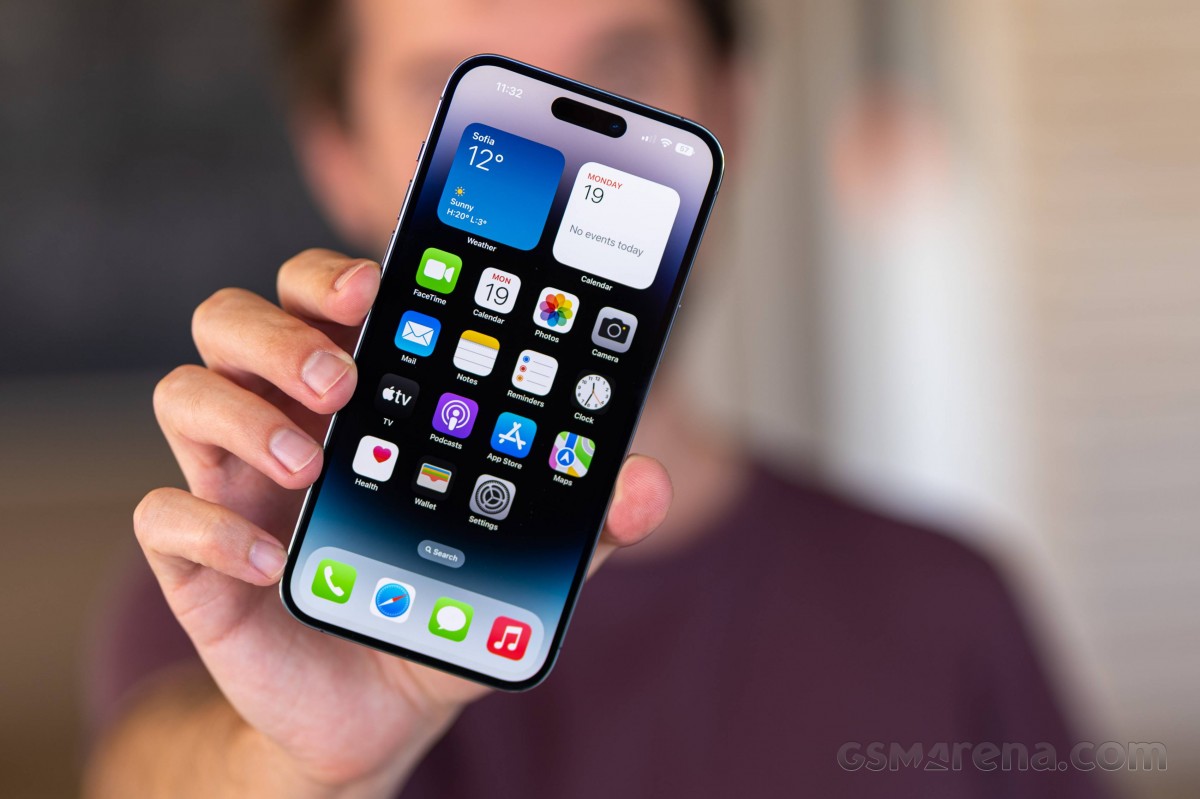 Apple iPhone 14 Pro Max review: Lab tests - display, battery life