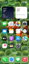 Switching lockscreen and homescreens on the go - Apple iPhone 14 Pro review