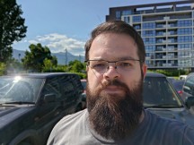 Asus ROG Phone 6 Pro: 12MP selfie camera portrait samples - f/2.5, ISO 26, 1/623s - ASUS ROG Phone 6 Pro review