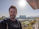 Selfies 0.7x - f/2.2, ISO 35, 1/3922s - Google Pixel 7 review