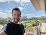 Selfie samples - f/2.2, ISO 50, 1/407s - Huawei Mate Xs 2 review