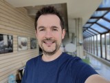 Selfie samples, main rear camera, Portrait mode - f/1.8, ISO 50, 1/301s - Huawei Mate Xs 2 review