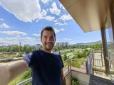 Selfie samples, ultrawide rear camera - f/2.2, ISO 50, 1/912s - Huawei Mate Xs 2 review