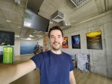 Selfie samples, ultrawide rear camera - f/2.2, ISO 200, 1/50s - Huawei Mate Xs 2 review